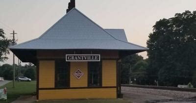 grantville city hall photos|TOWN HALL MEETING .